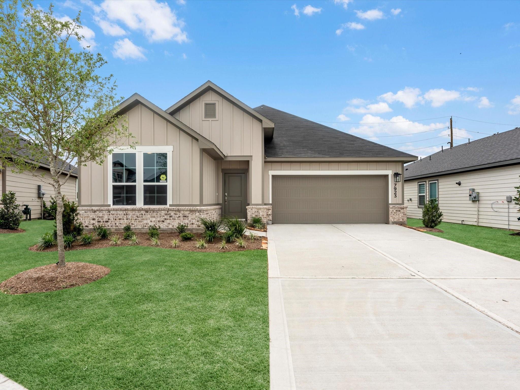 7923 Sunny Lily Loop