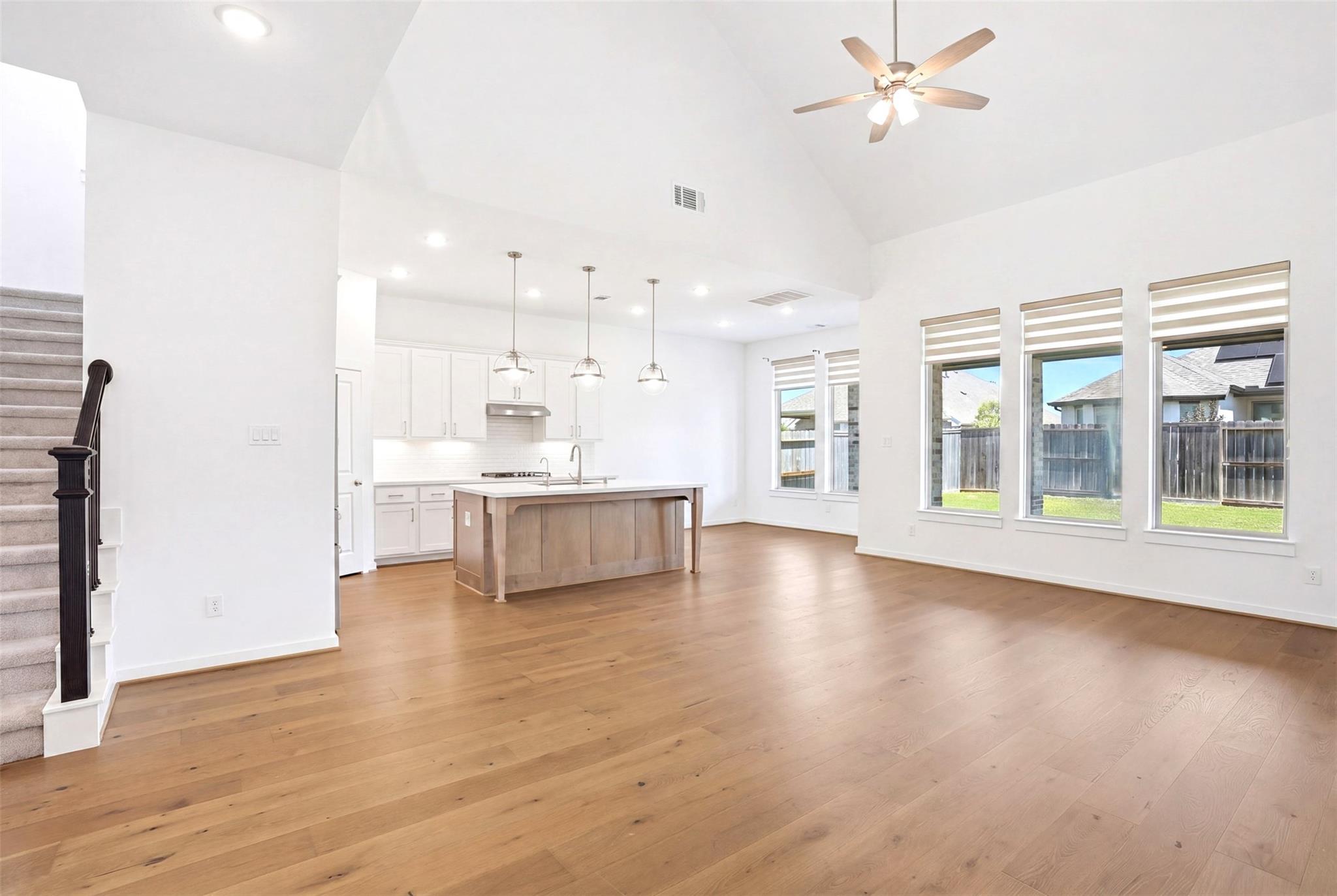 29914 Violet Crest Court