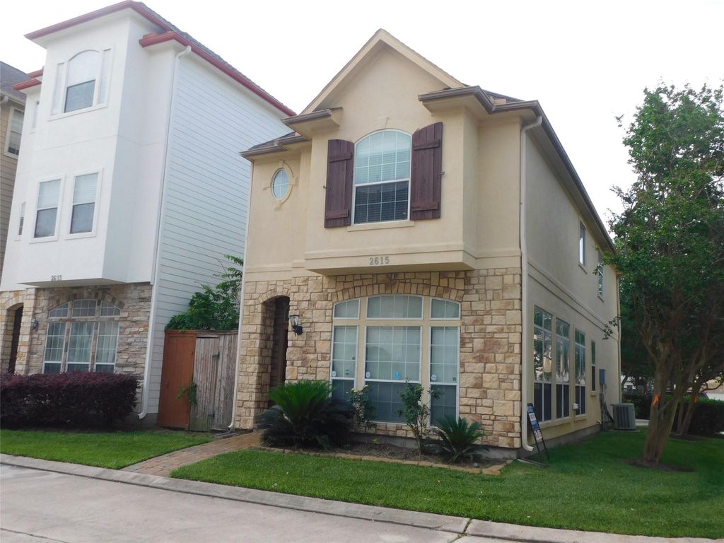 Photo of 2615 Starboard Point Drive, Houston, TX 77054 (MLS # 10865596)
