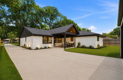 Photo of 6139 Valkeith Drive, Houston, TX 77096 (MLS # 66086757)