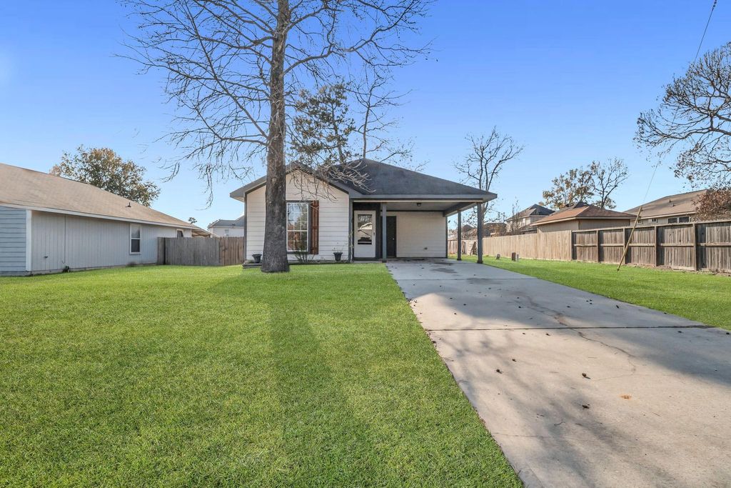 Photo of 8857 E Buffalo Circle, Willis, TX 77378 (MLS # 73973598)