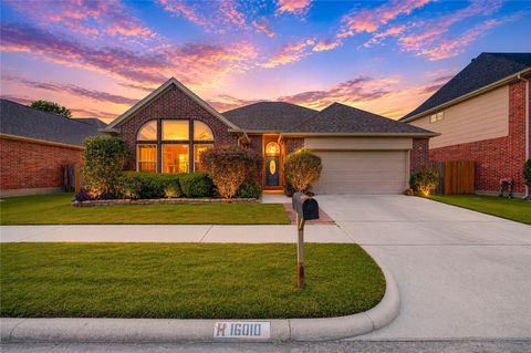 Photo of 16010 Sunbeam River Drive, Houston, TX 77084 (MLS # 47228529)