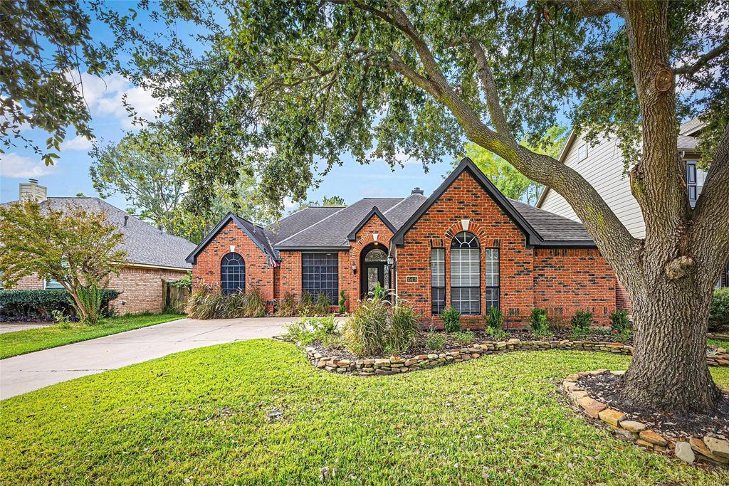 Photo of 15419 Redbud Leaf Lane Ln, Cypress, TX 77433 (MLS # 34244968)