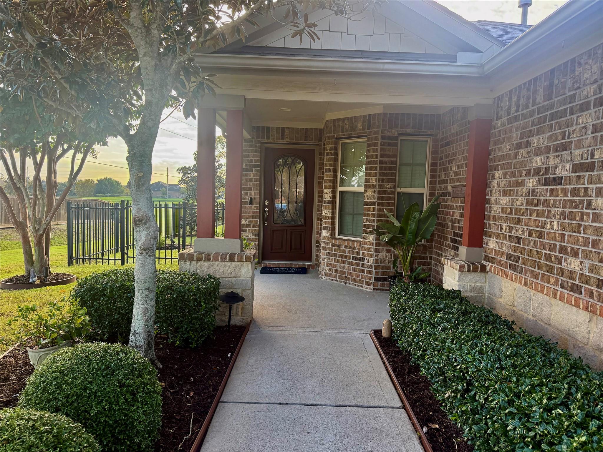 2903 Bur Oak Court
