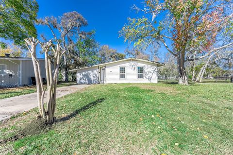 Photo of 54 Lupine Court, Lake Jackson, TX 77566 (MLS # 16465832)