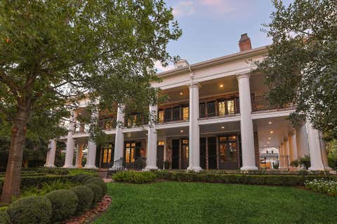 Photo of 2 Georgian Row, The Woodlands, TX 77380 (MLS # 21711395)