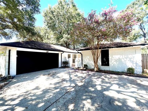 Photo of 2719 Tinechester Drive, Houston, TX 77339 (MLS # 78203232)