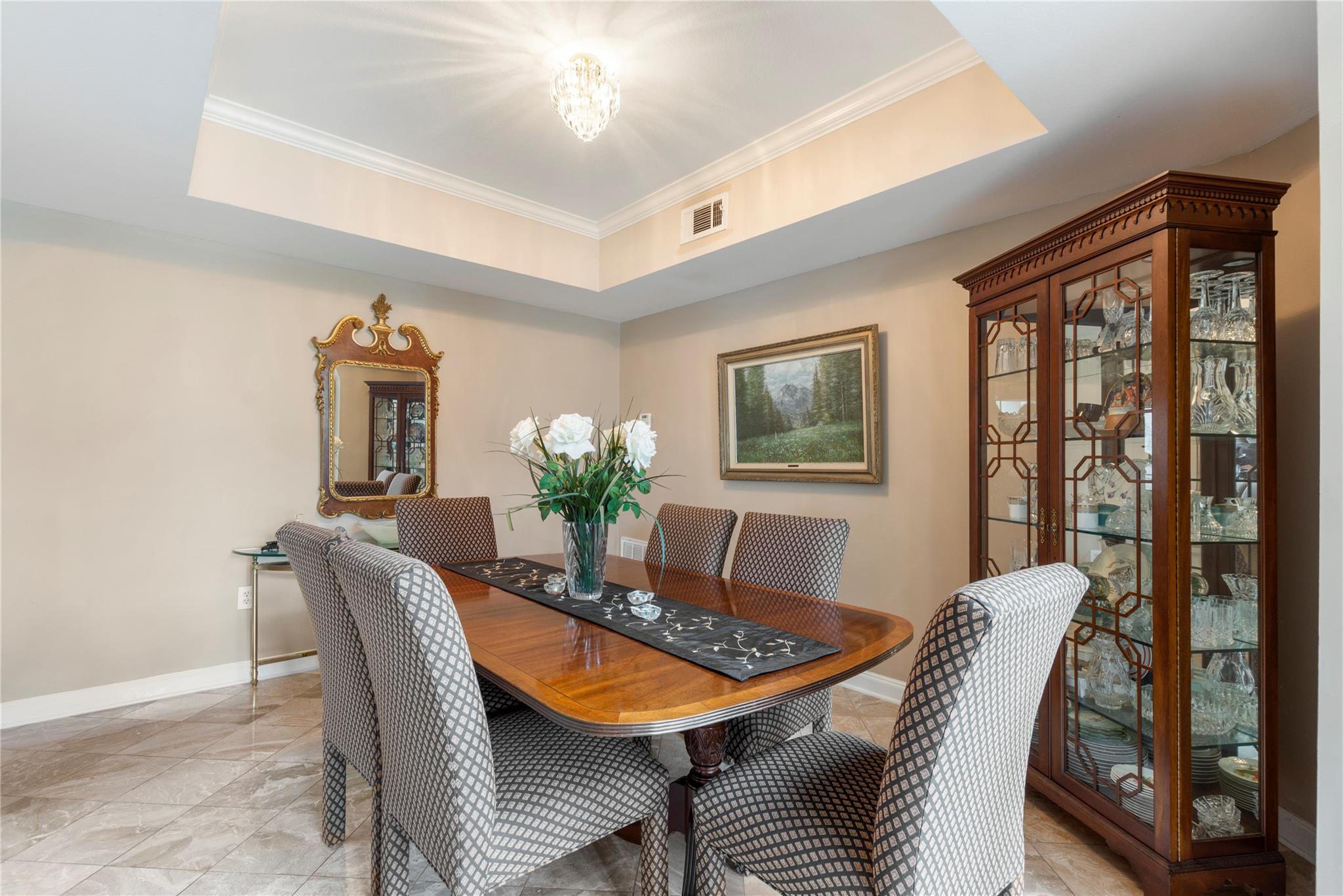 457 Mariners Drive