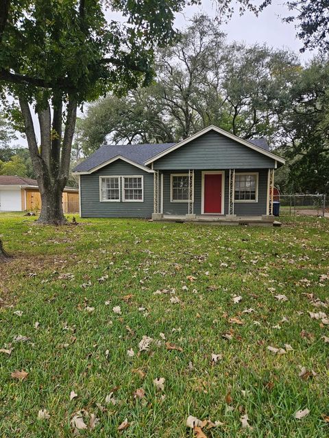 Photo of 311 S Amburn Road, Texas City, TX 77591 (MLS # 30833607)
