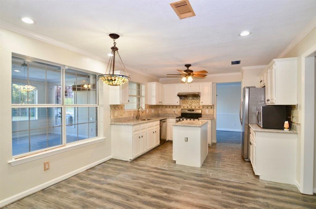 1114 Knoll Crest Court