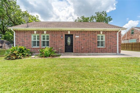 Photo of 4118 Topping Street, Houston, TX 77093 (MLS # 62465476)