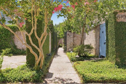 6103 Valley Forge Drive C Houston TX 77057