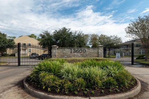 Tiny photo for 13600 Breton Ridge Street #29F, Houston, TX 77070 (MLS # 43860631)