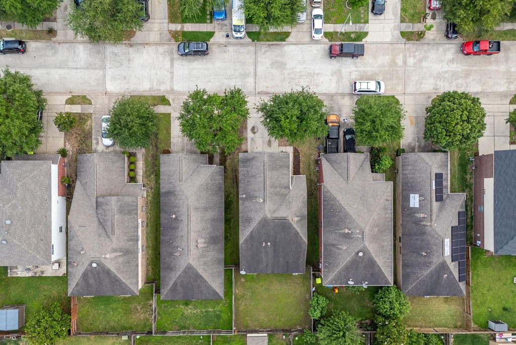 Photo of 1702 Bonnyton Lane, Houston, TX 77014 (MLS # 81603692)