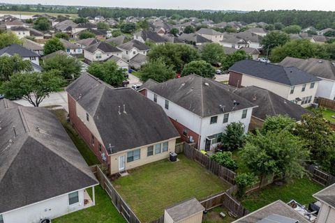 Photo of 1702 Bonnyton Lane, Houston, TX 77014 (MLS # 81603692)
