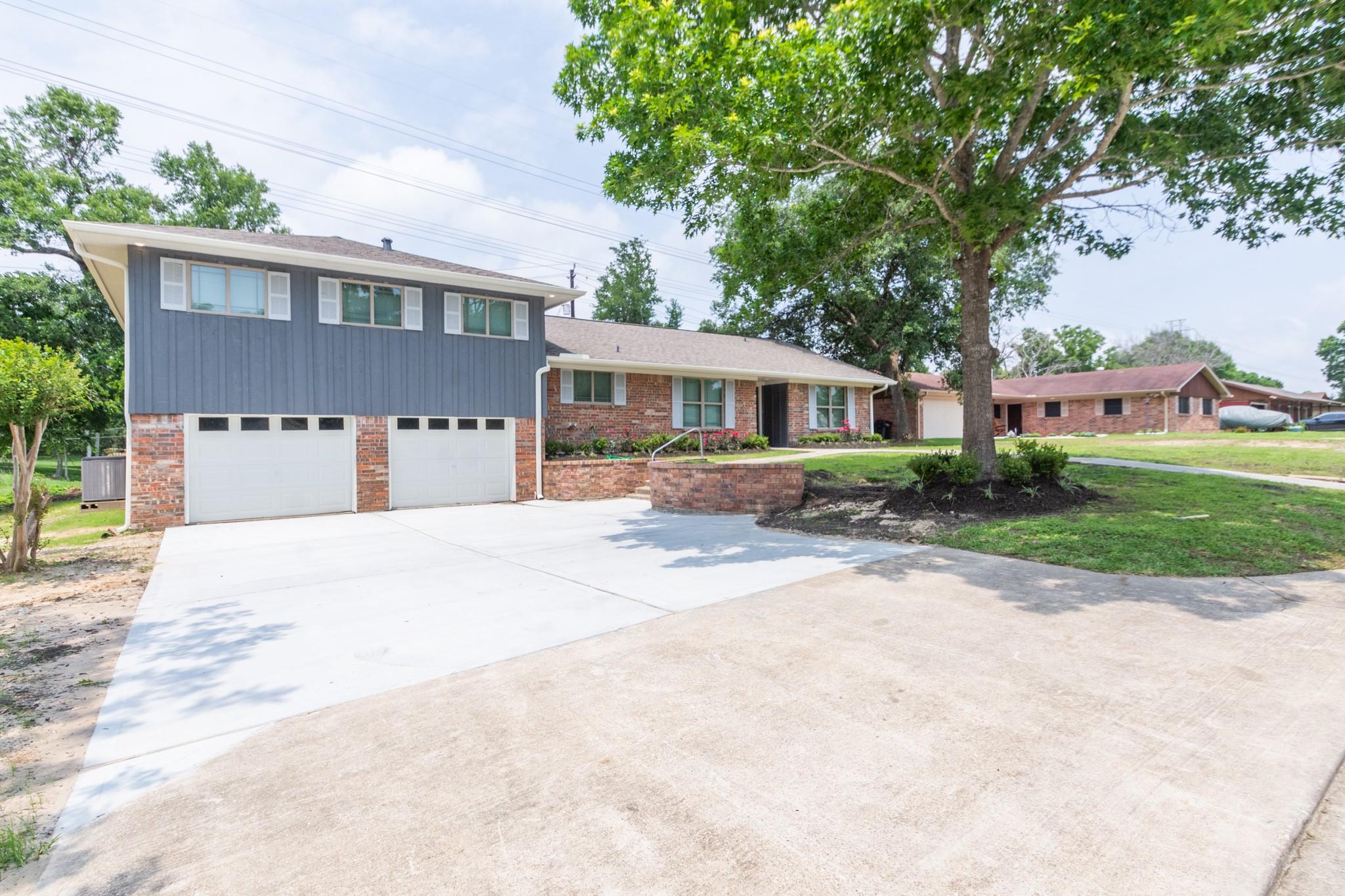 606 Scenic Drive