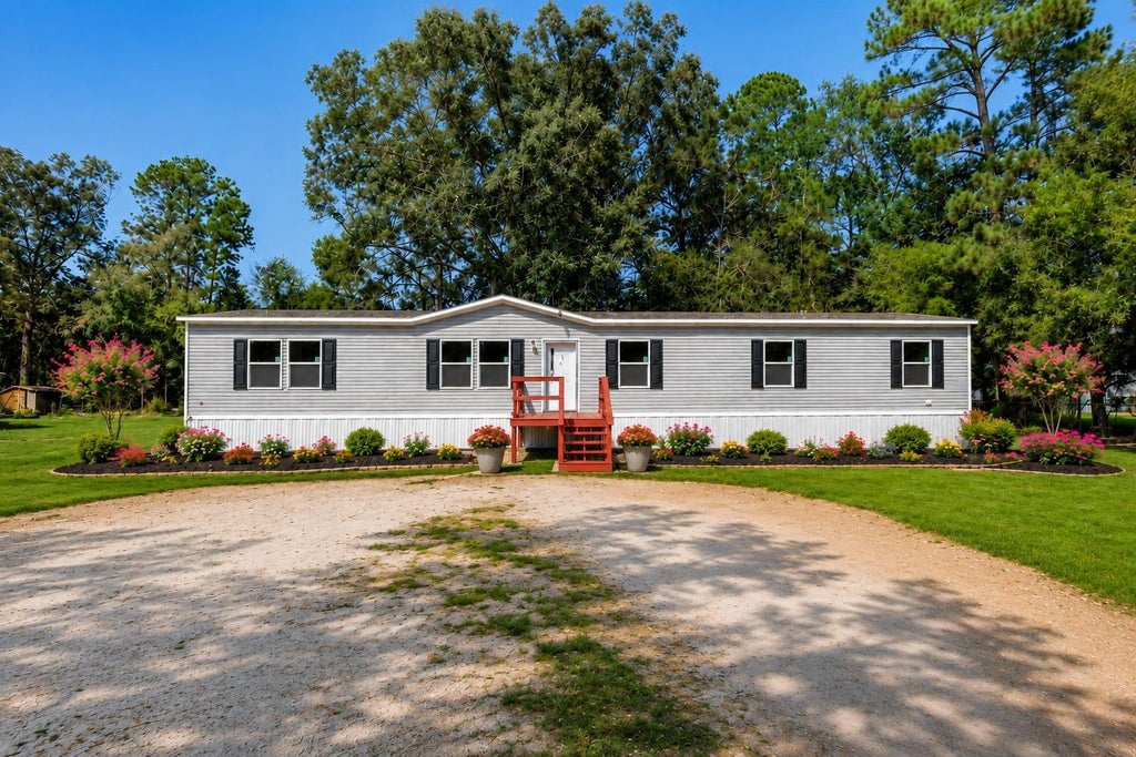 Photo of 20006 Red Oaks South, New Caney, TX 77357 (MLS # 20767425)