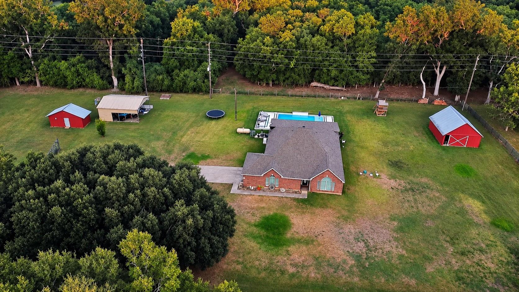 1114 Wagon Road