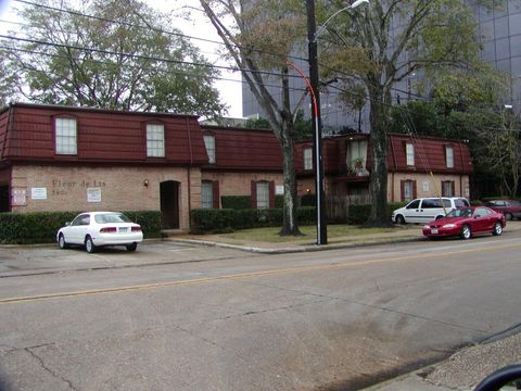 Photo of 3401 Timmons Lane #12, Houston, TX 77027 (MLS # 68187546)