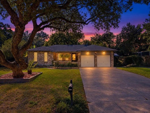 Photo of 8717 Acorn Lane, Hitchcock, TX 77563 (MLS # 96312529)