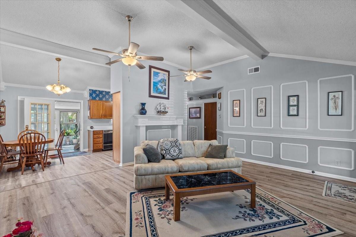 8717 Acorn Lane