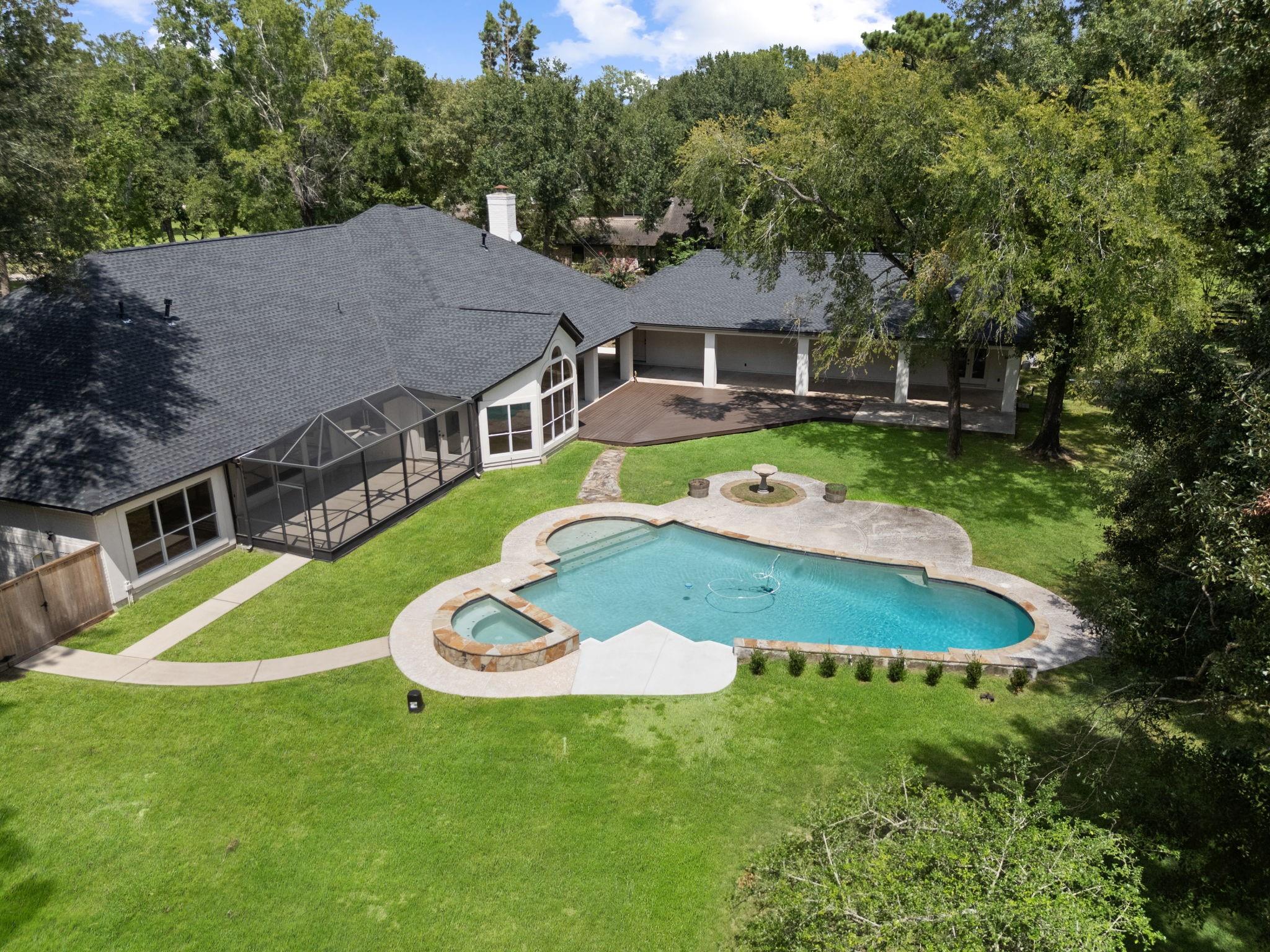 8711 Sendera Drive