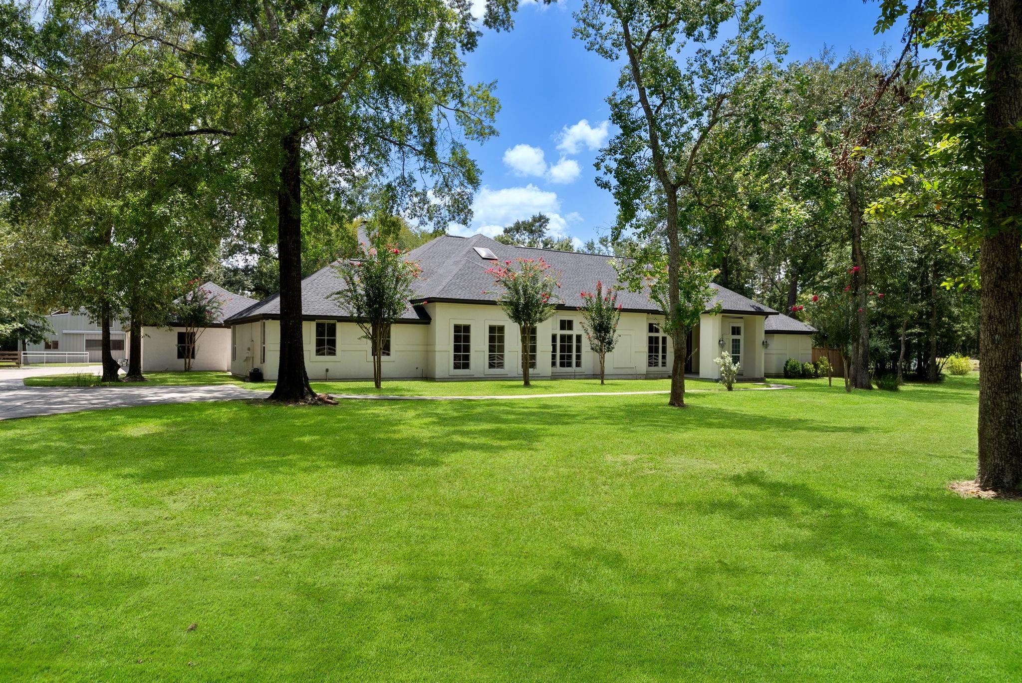 8711 Sendera Drive