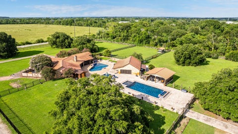 Homes For Sale - 1226 County Road 45<br/> Angleton, TX 77515