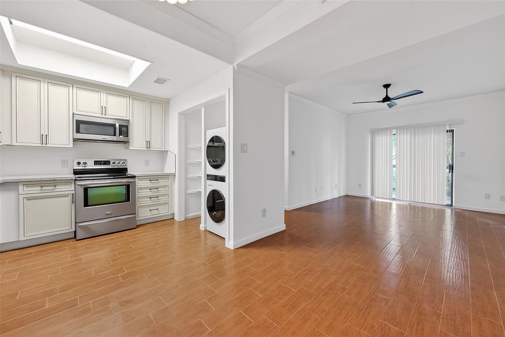 Photo of 11711 Memorial Drive #305, Houston, TX 77024 (MLS # 91260339)