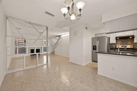 Photo of 3100 Jeanetta Street #302, Houston, TX 77063 (MLS # 78462456)