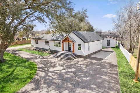 Photo of 925 County Road 737b, Alvin, TX 77511 (MLS # 19929109)