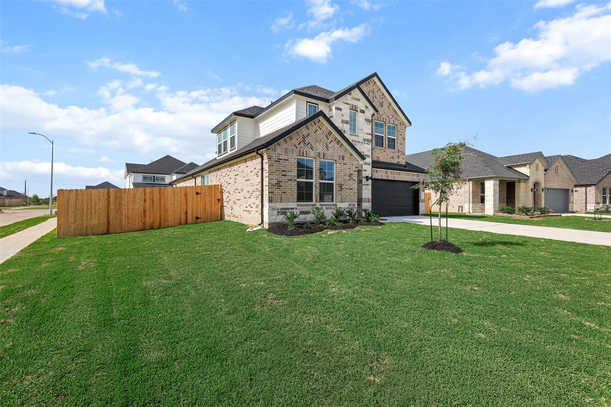 3333 Woodrose Orchard
