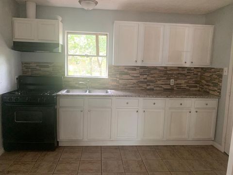 Tiny photo for 5818 Westover Street, Houston, TX 77033 (MLS # 16342262)