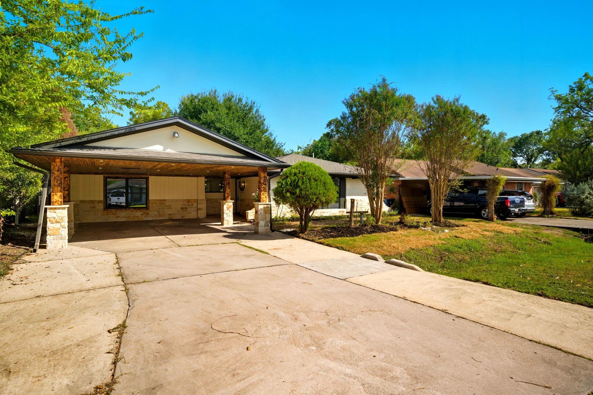 8810 Meadowview Drive