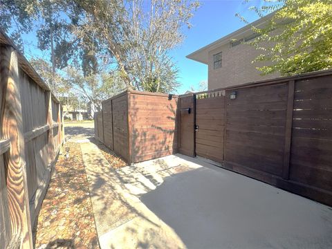 Photo of 6315 Deerwood Road, Houston, TX 77057 (MLS # 44557338)