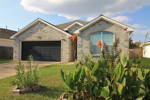 Photo of 3827 Dogwood Trail, Baytown, TX 77521 (MLS # 49927985)