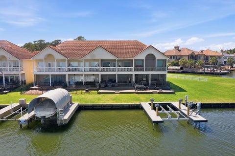 Photo of 2 Regency Point, Conroe, TX 77356 (MLS # 89369012)