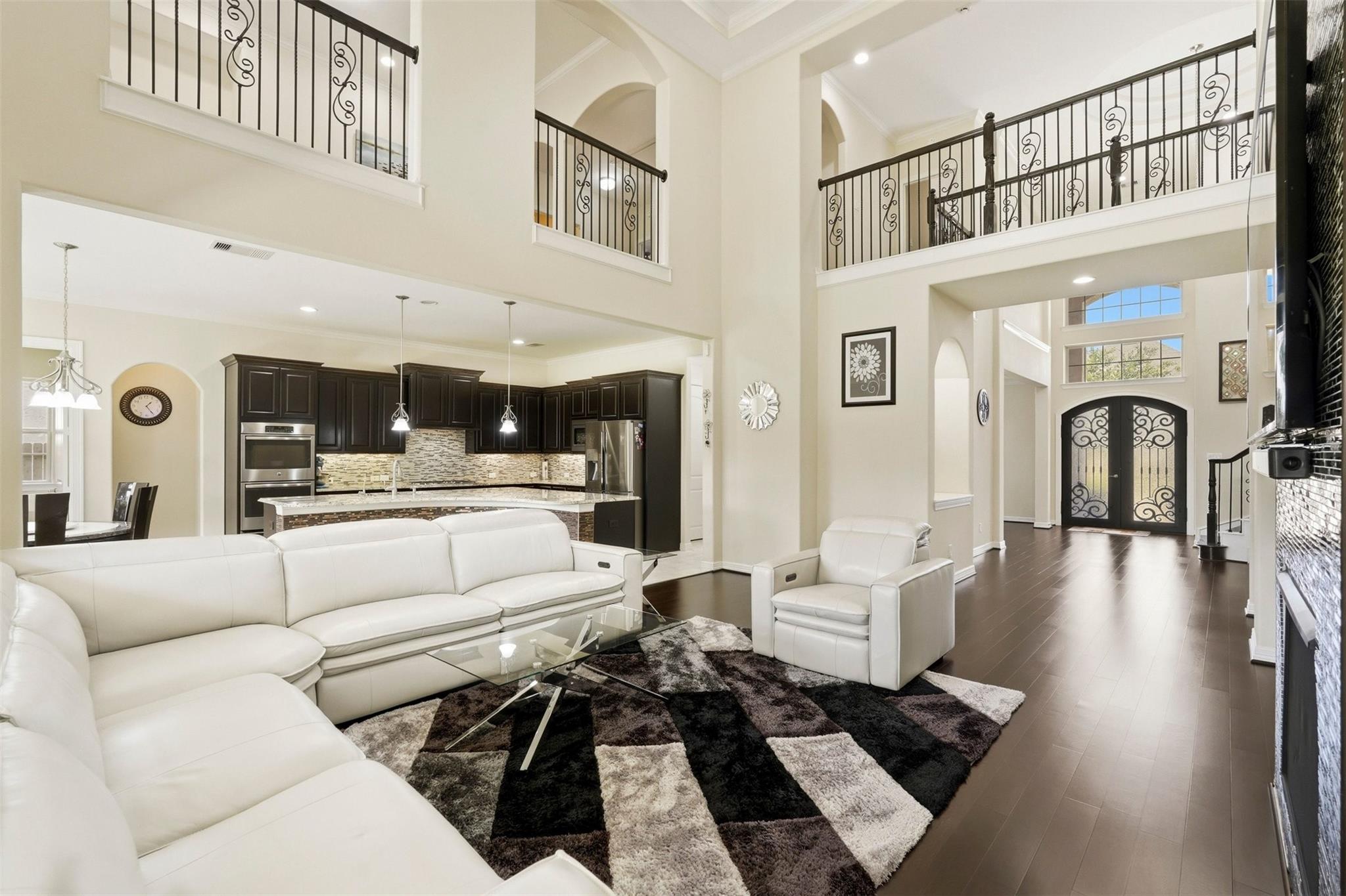 Sugar Land, Texas, 77479, United States, 5 Bedrooms Bedrooms, ,5 BathroomsBathrooms,Residential,Active,2041655