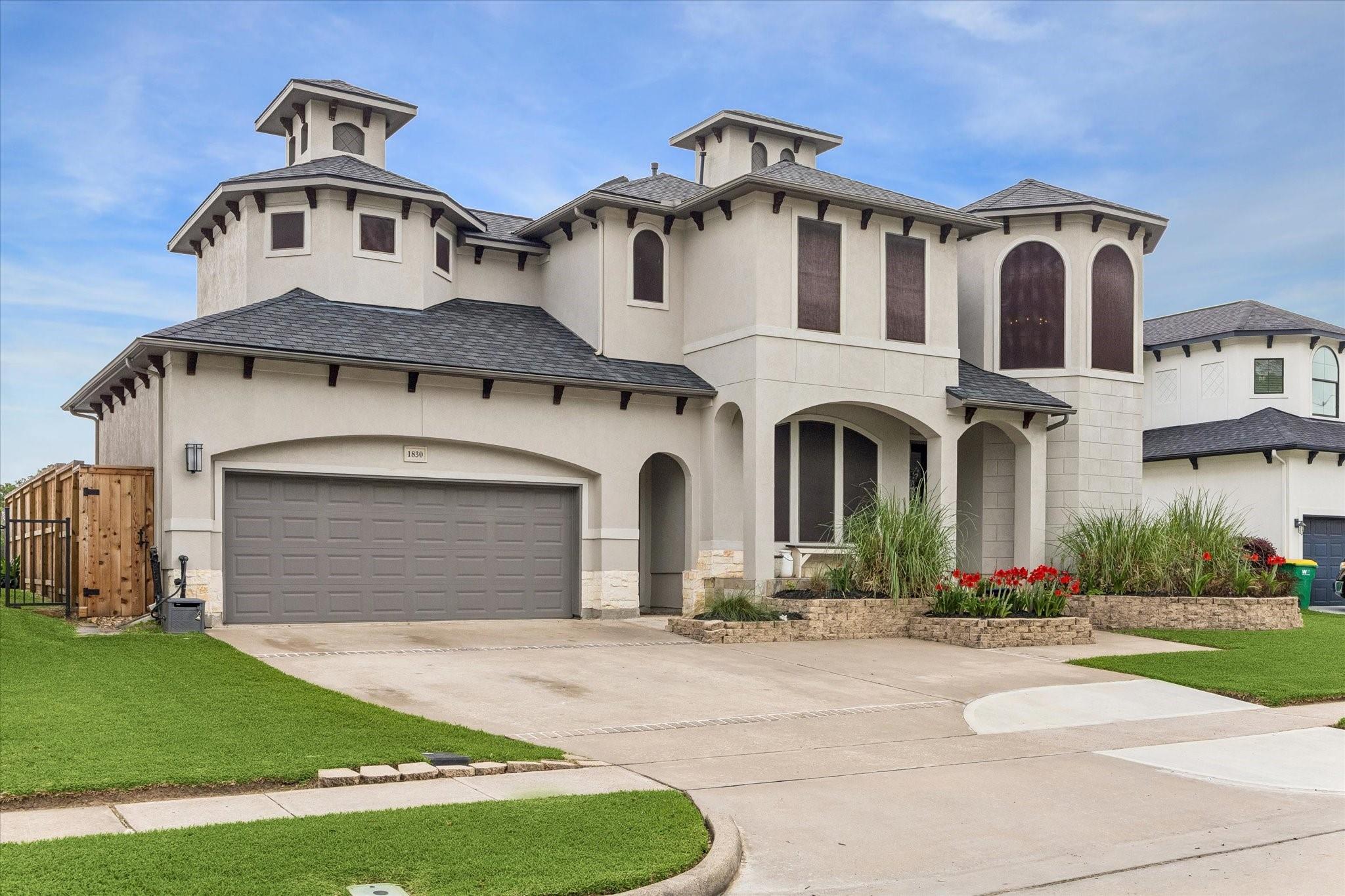 1830 Lakeside Drive