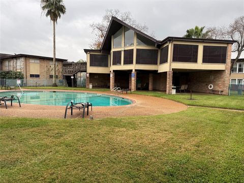 7047 Bissonnet Street 70 Houston TX 77074