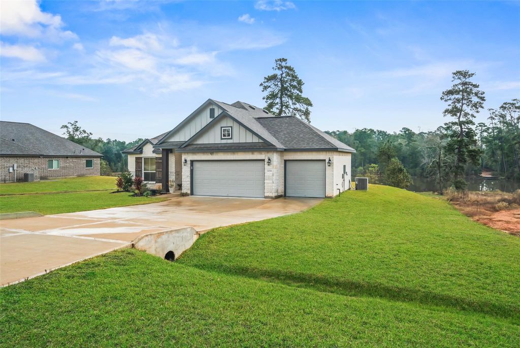 Photo of 11755 Oakwood Ranch Drive, Willis, TX 77378 (MLS # 53876969)