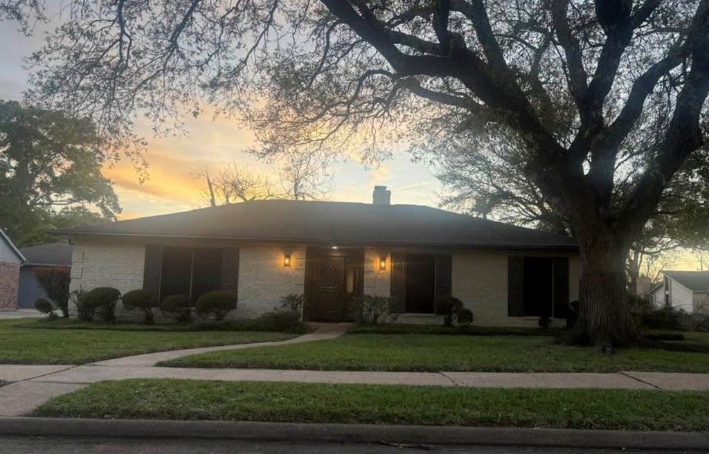 Photo of 4002 Cujanes Street, Pasadena, TX 77504 (MLS # 19918839)