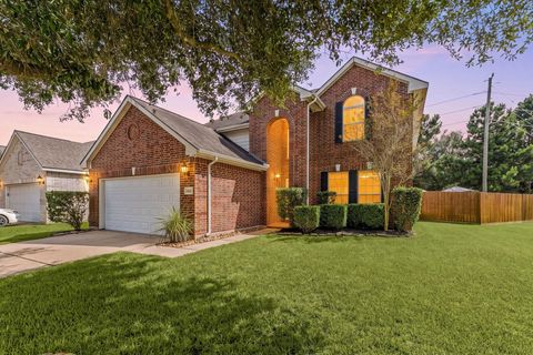 Photo of 23411 W Pine Ivy Lane, Tomball, TX 77375 (MLS # 73183143)