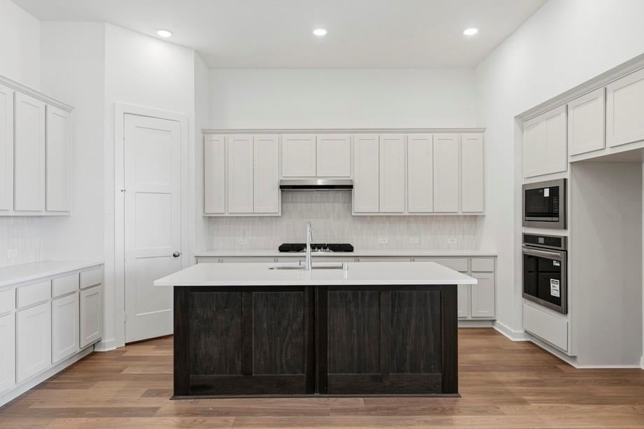 6435 Redwood Forest Drive