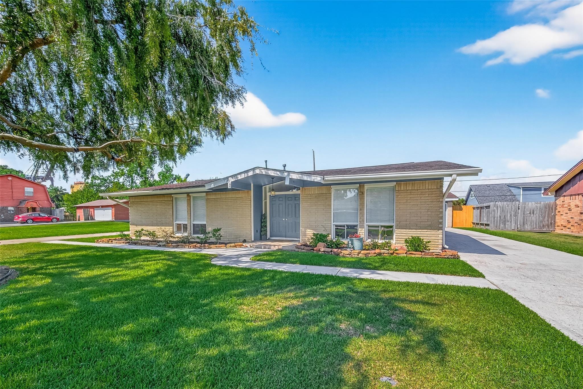 3810 Marlin Lane