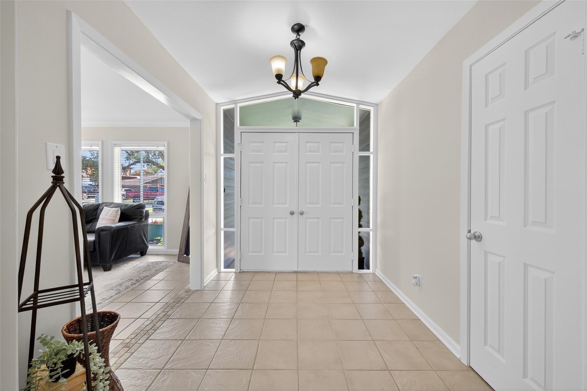 3810 Marlin Lane