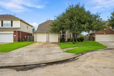 Photo of 4106 Applecreek Bend Drive, Stafford, TX 77477 (MLS # 51972498)
