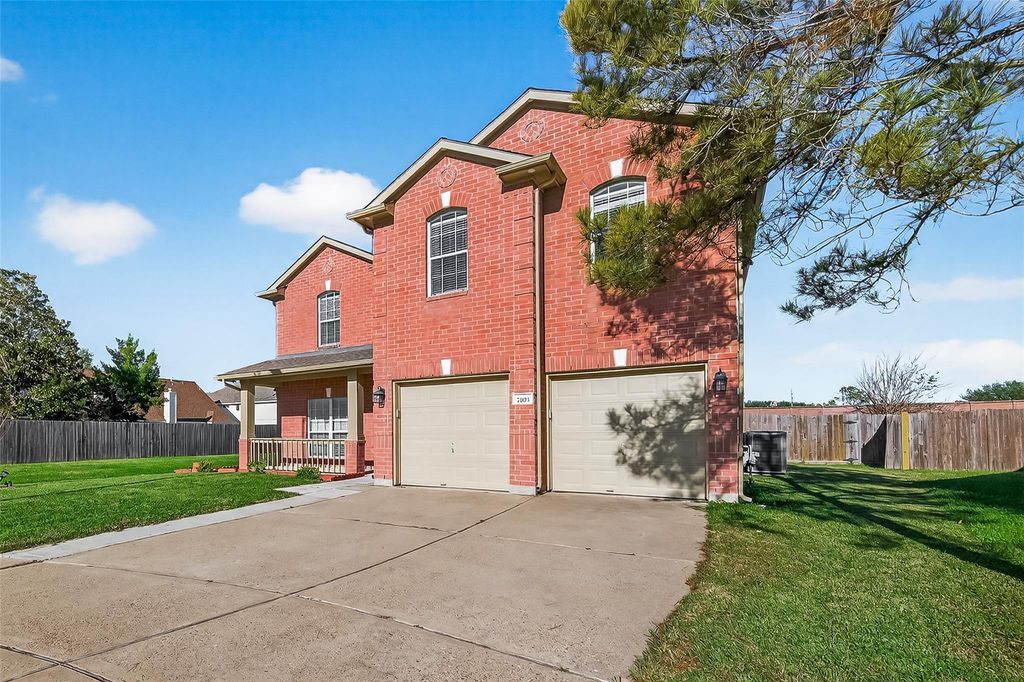 Photo of 7403 Blossommist Lane, Richmond, TX 77407 (MLS # 67789520)