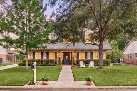 Photo of 10822 Piping Rock Lane, Houston, TX 77042 (MLS # 55623249)