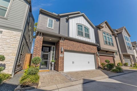 Photo of 10930 Brambling Wood Drive, Houston, TX 77043 (MLS # 53476630)
